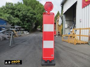 מעמד עם בסיס כבד ופאנל אזהרה גבוה