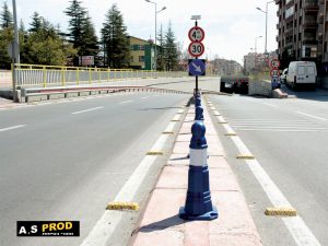 עמוד חסימה מפלסטיק גובה 50