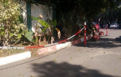 עמוד נייד מפלסטיק תכונות ויתרונות
