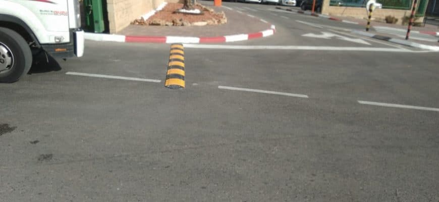 תקן לפסי האטה או הנחיות?